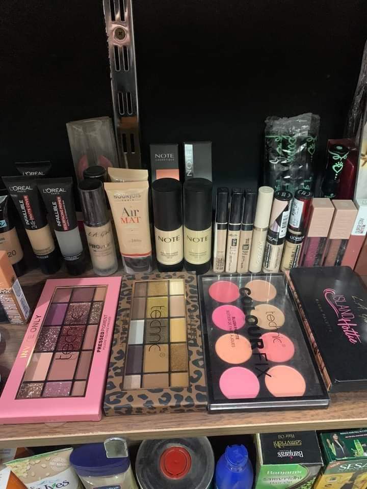 استور ممدوح حكيم